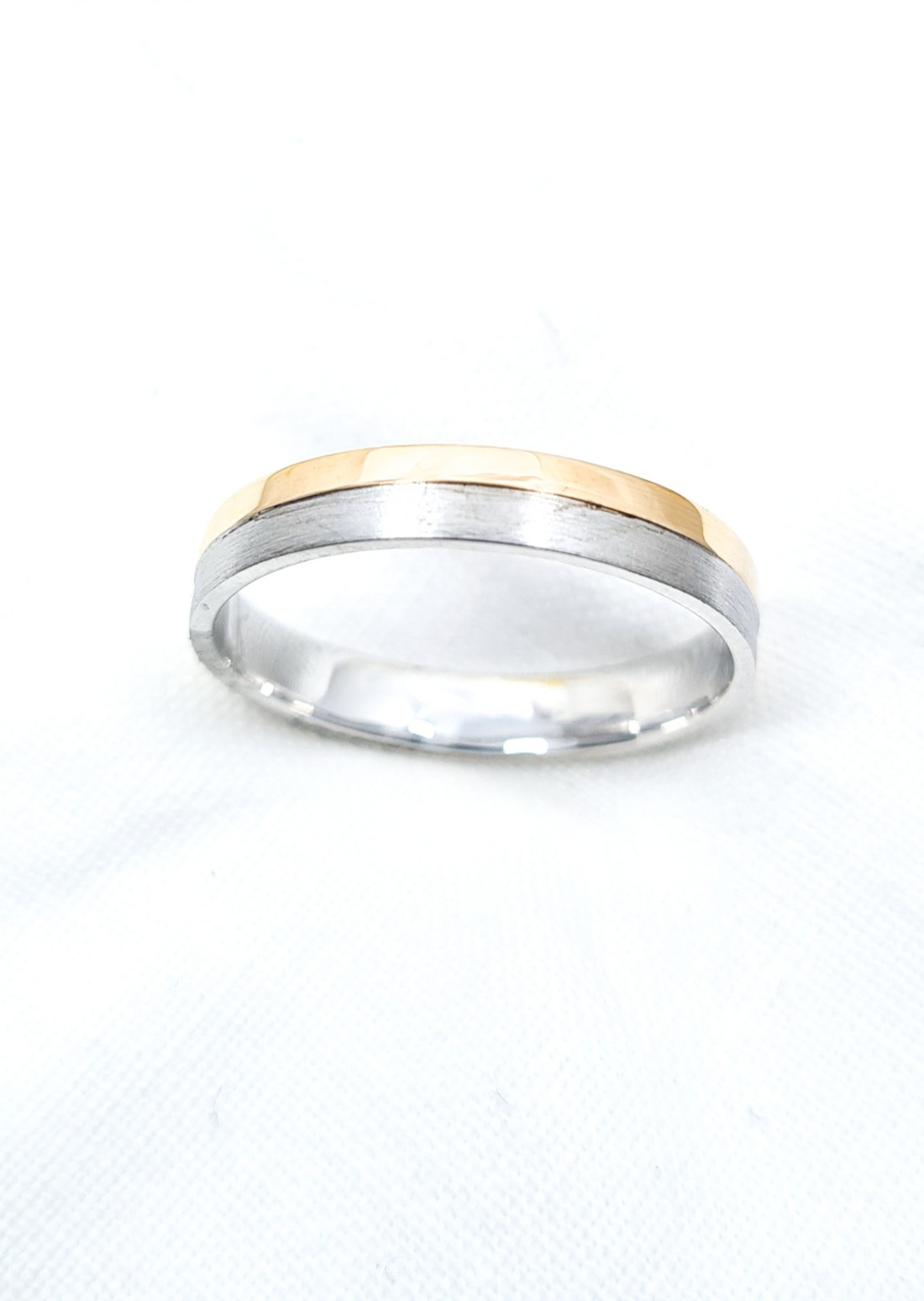 Aliança Amendoada  Bicolor 3mm Ref ALIP341K9  5000964 ouro 9K e prata lei 925 BARROSO