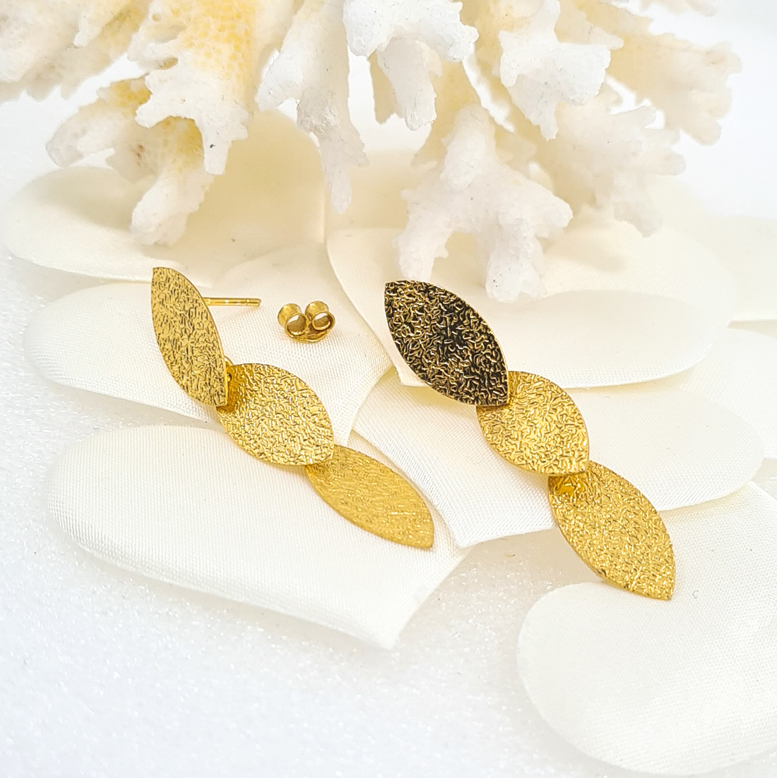 CONJUNTO COLAR E BRINCOS FOLHAS   AFETOS   EM PRATA LEI 925